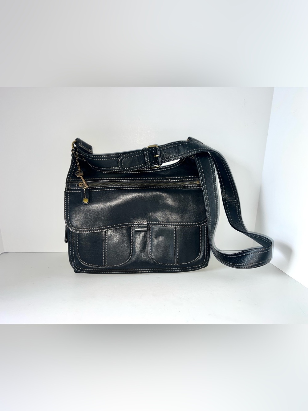 Vintage Style Fossil Black Leather Messenger Crossbody Bag Key Charm